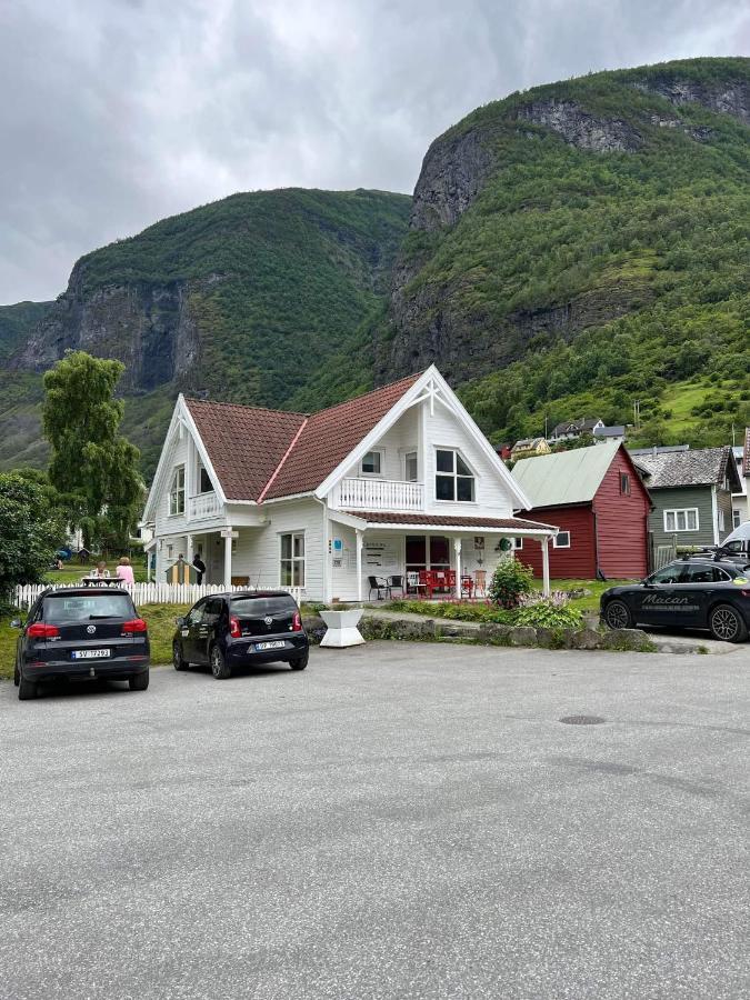 Undredal Fjord Apartments Exteriör bild