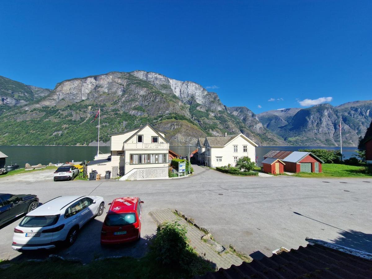 Undredal Fjord Apartments Exteriör bild